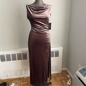 Taylor One Shoulder Velvet Dress in Mauve